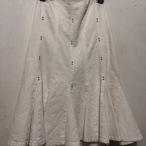 Elegant White Flared Dress